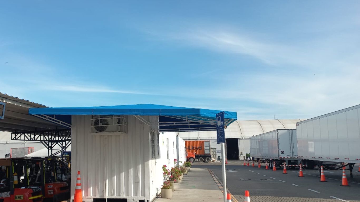 CARPA FIJA COLOR AZUL CLARO PLASTICA